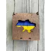 Прапор України 140х90см в сувенірній дерев'яній коробці шкатулці з вирізом мапи нашої держави